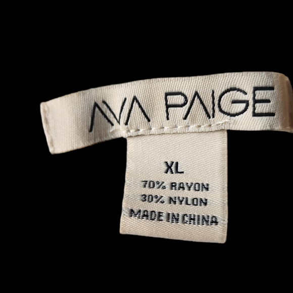 Sweater - Picture 4 of 5